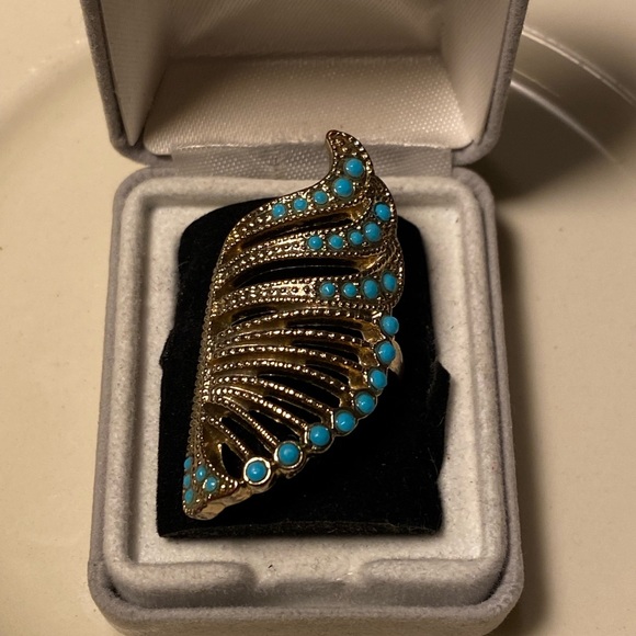 ๐ Turquoise imitation beautiful wing ring. - Picture 2 of 7